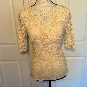 CAbi Medium Lace Overlay Ivory Cream Fitted Classic Top